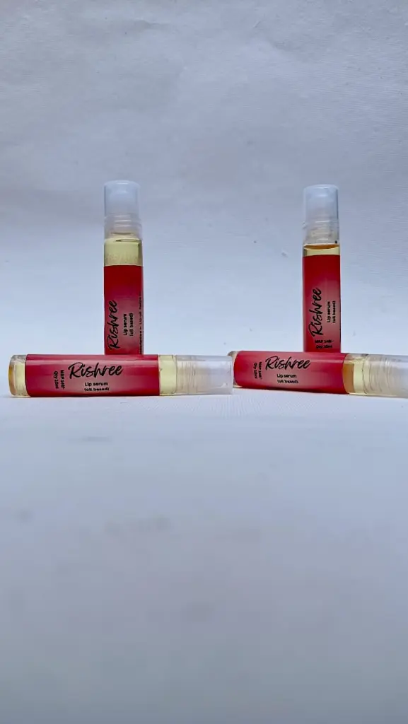 lip serum3.webp